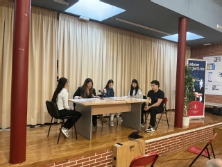 El programa Educar en Justicia se lleva a cabo en colegios e institutos de Navarra desde 2005 tras un acuerdo de colaboración firmado por el CGPJ, el TSJN y los departamentos de Educación y Justicia del Gobierno foral